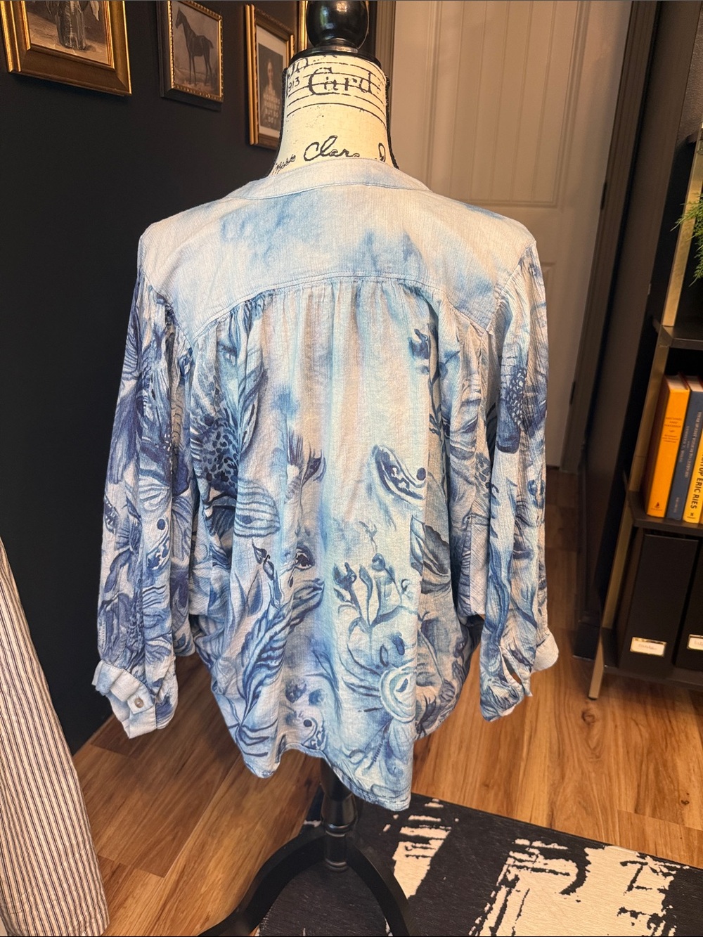 Pilcro Blue Floral Button-Down Women's Shirt - Picture 2 of 2